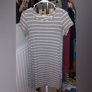 Striped T-shirt Dress GUC Gray & White, Medium, Olivia Matthews